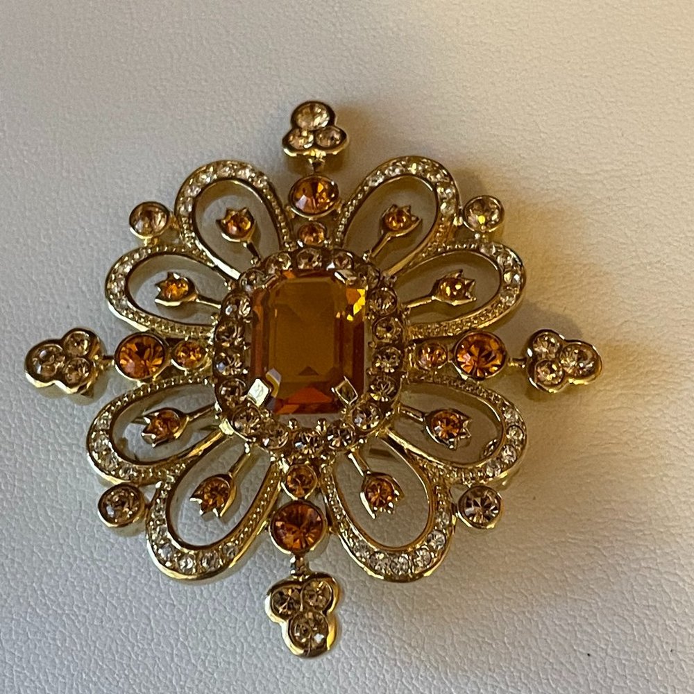 Carolee Pin/Brooch